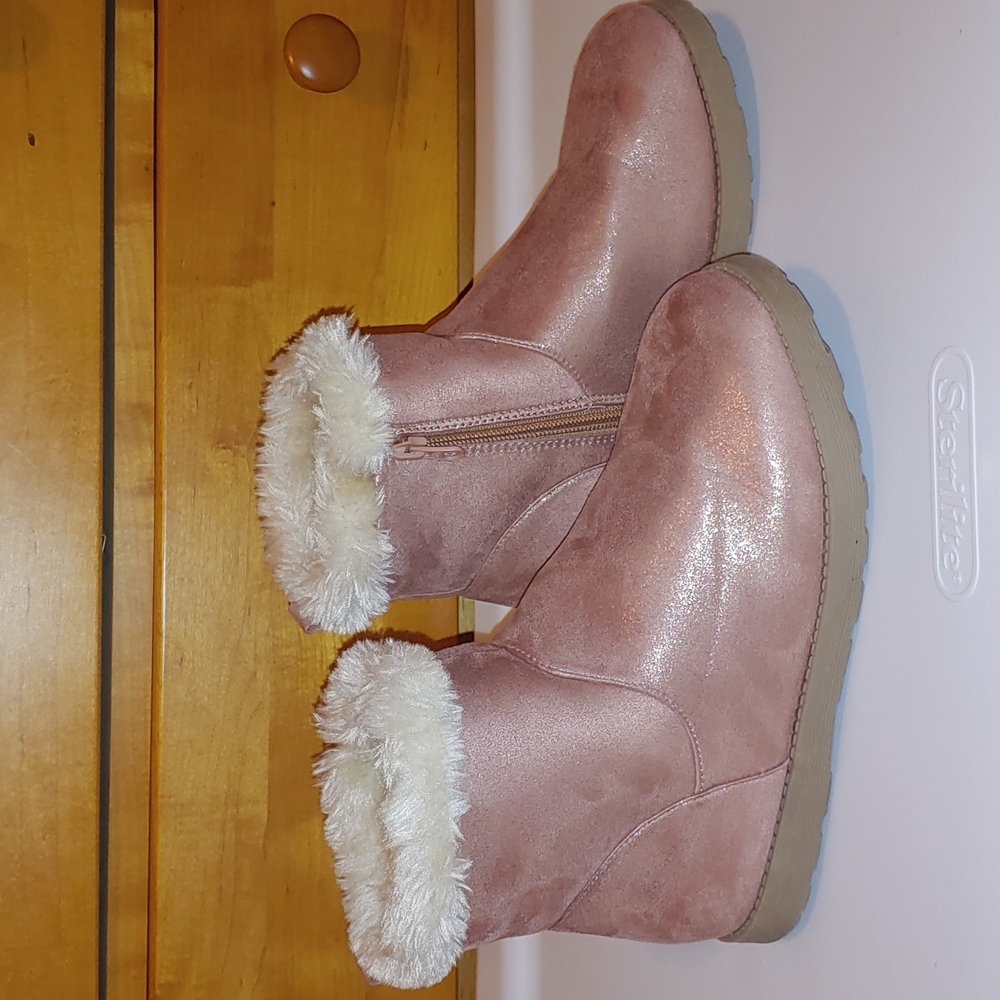 Cat & Jack pink boots size 4